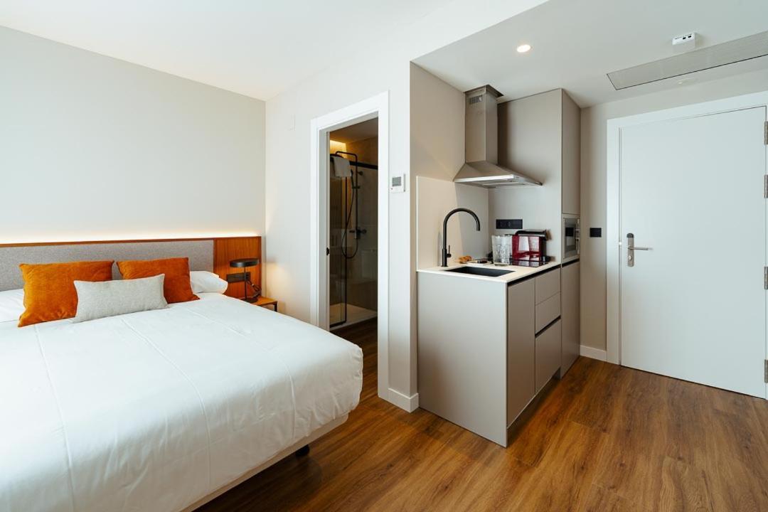 Apartamentos 2H Living Леон Екстериор снимка