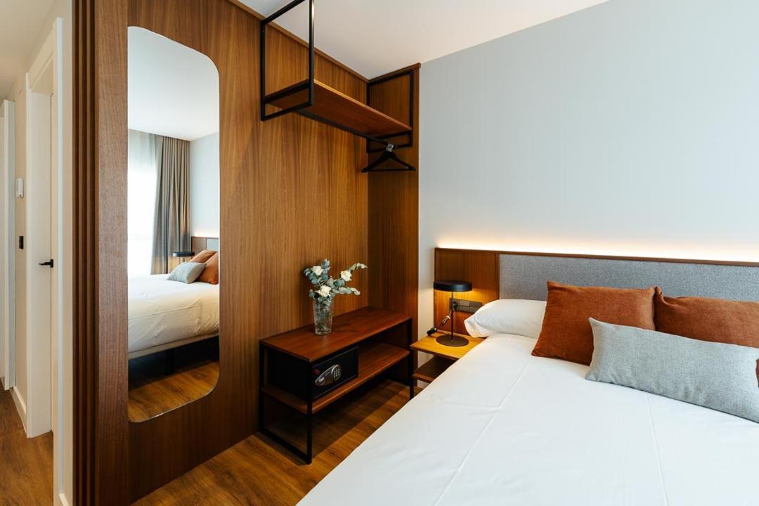 Apartamentos 2H Living Леон Екстериор снимка