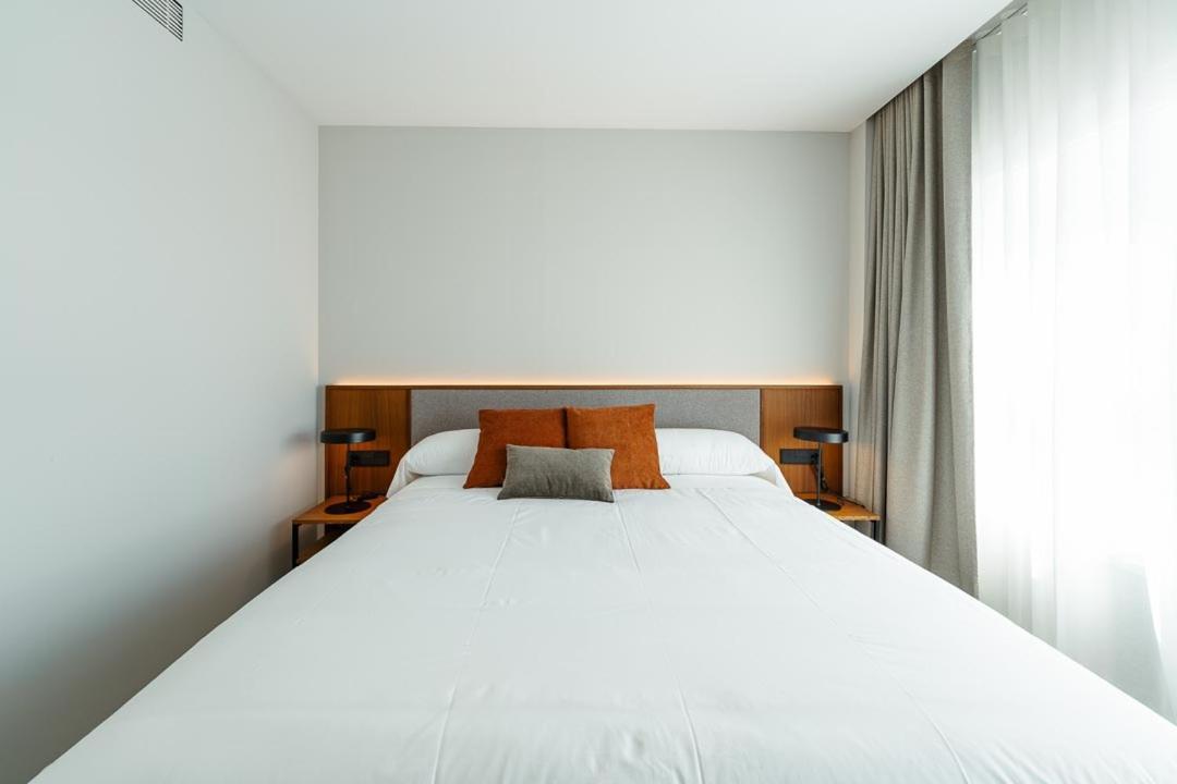Apartamentos 2H Living Леон Екстериор снимка