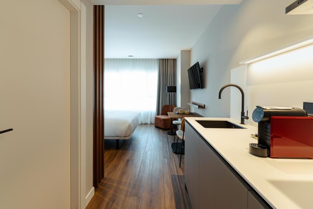 Apartamentos 2H Living Леон Екстериор снимка
