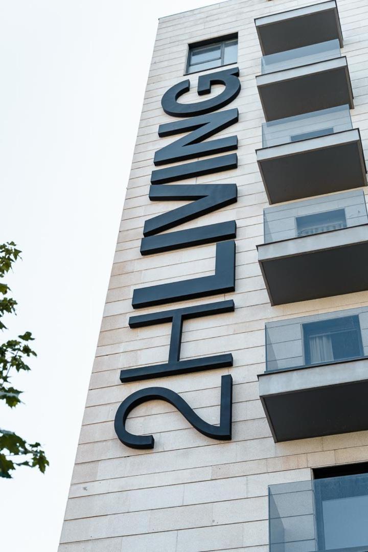 Apartamentos 2H Living Леон Екстериор снимка