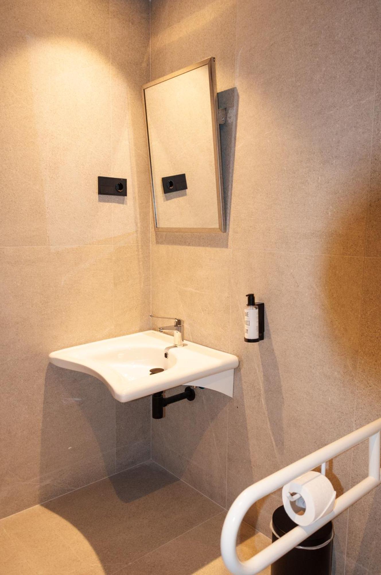 Apartamentos 2H Living Леон Екстериор снимка